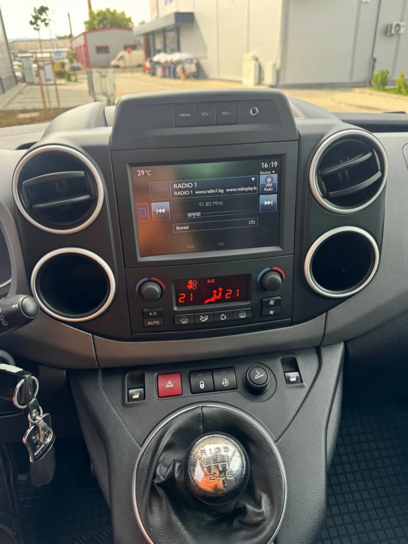 Peugeot Partner TEPEE 1.6 BlueHDI 120 1 Собственик , снимка 11 - Автомобили и джипове - 51627076