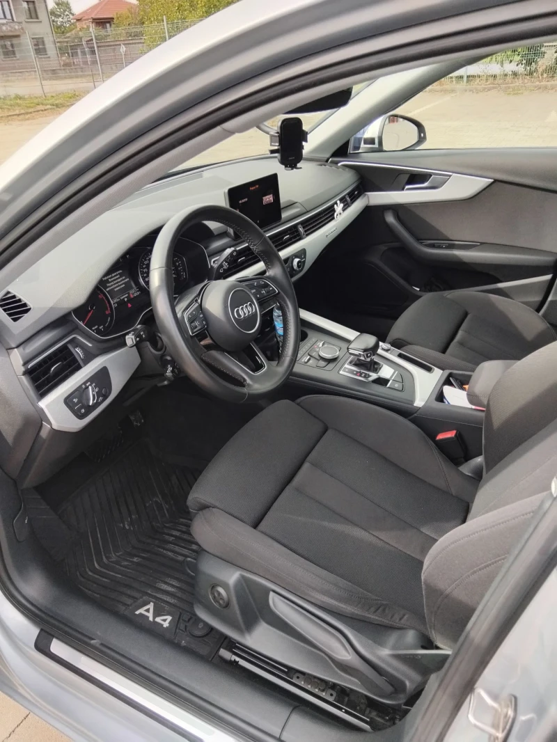 Audi A4 2.0, снимка 9 - Автомобили и джипове - 51859256