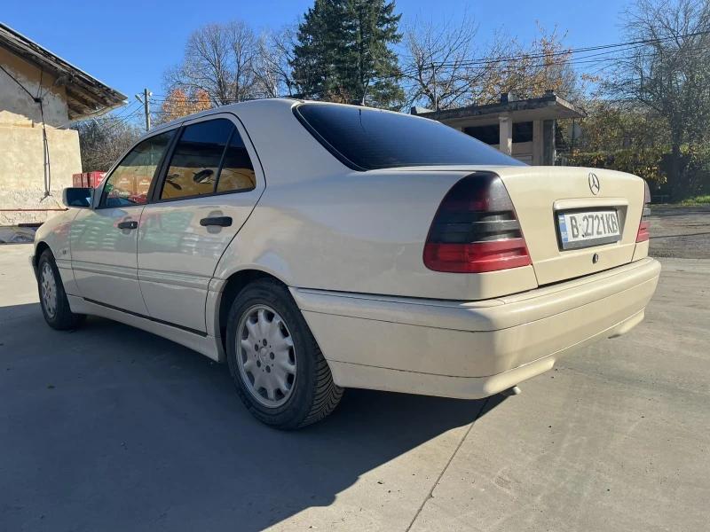 Mercedes-Benz C 220 W202 2.2CDI, снимка 4 - Автомобили и джипове - 52555641
