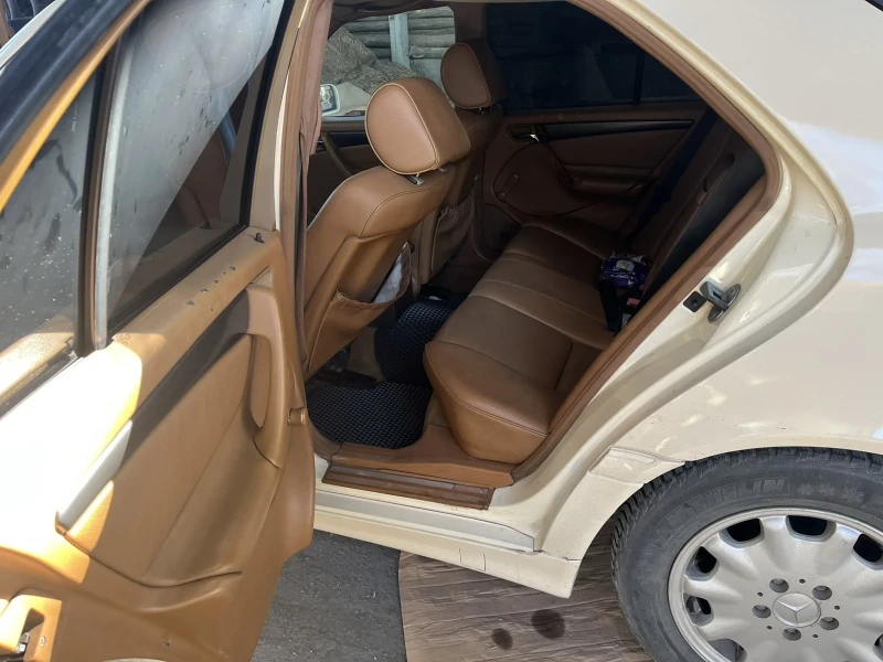 Mercedes-Benz C 220 W202 2.2CDI, снимка 10 - Автомобили и джипове - 52555641