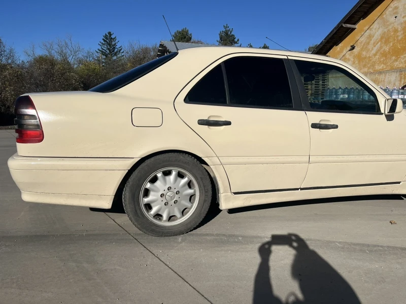 Mercedes-Benz C 220 W202 2.2CDI, снимка 3 - Автомобили и джипове - 52555641