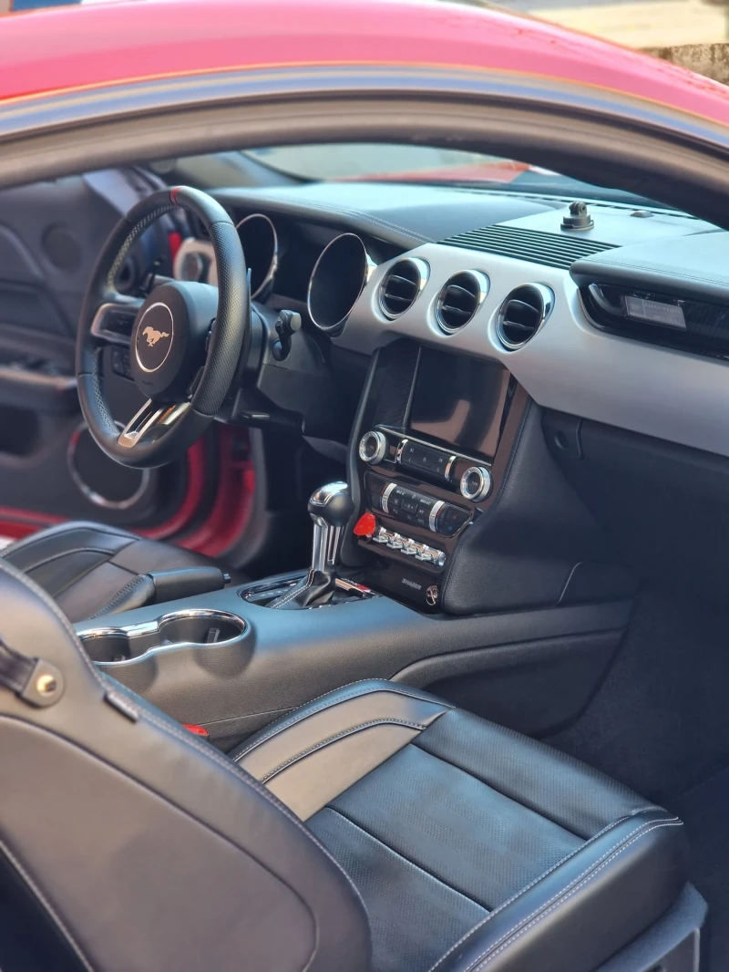 Ford Mustang GT, снимка 12 - Автомобили и джипове - 52723434