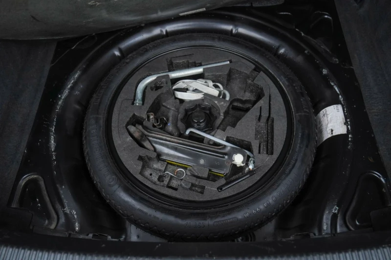 Audi A3 2.0TDI 140k.c. ОБСЛУЖЕНА ЛИЗИНГ!, снимка 12 - Автомобили и джипове - 53199095