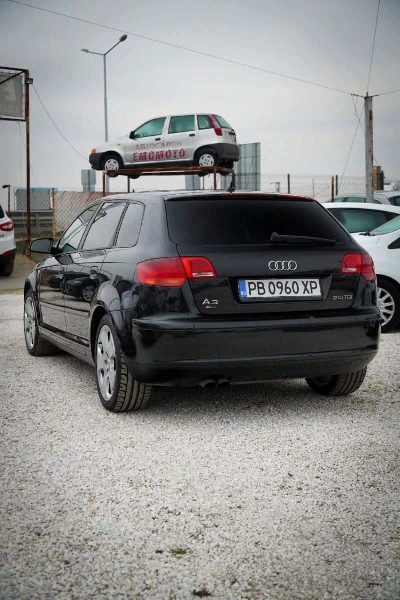 Audi A3 2.0TDI 140k.c. ОБСЛУЖЕНА ЛИЗИНГ!, снимка 4 - Автомобили и джипове - 53199095