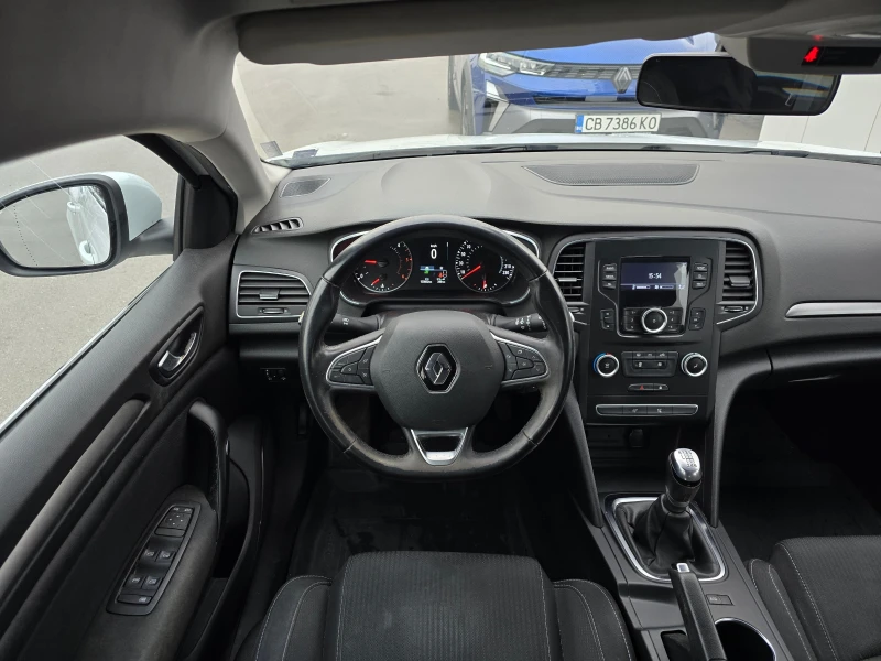 Renault Megane 1.5 dCi, снимка 10 - Автомобили и джипове - 53204020