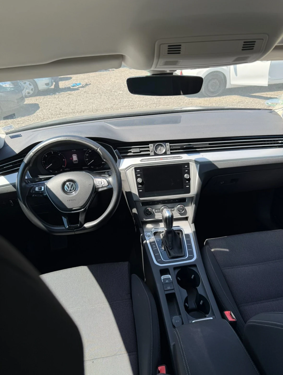 VW Passat 2.0 DSG 7 - изображение 8