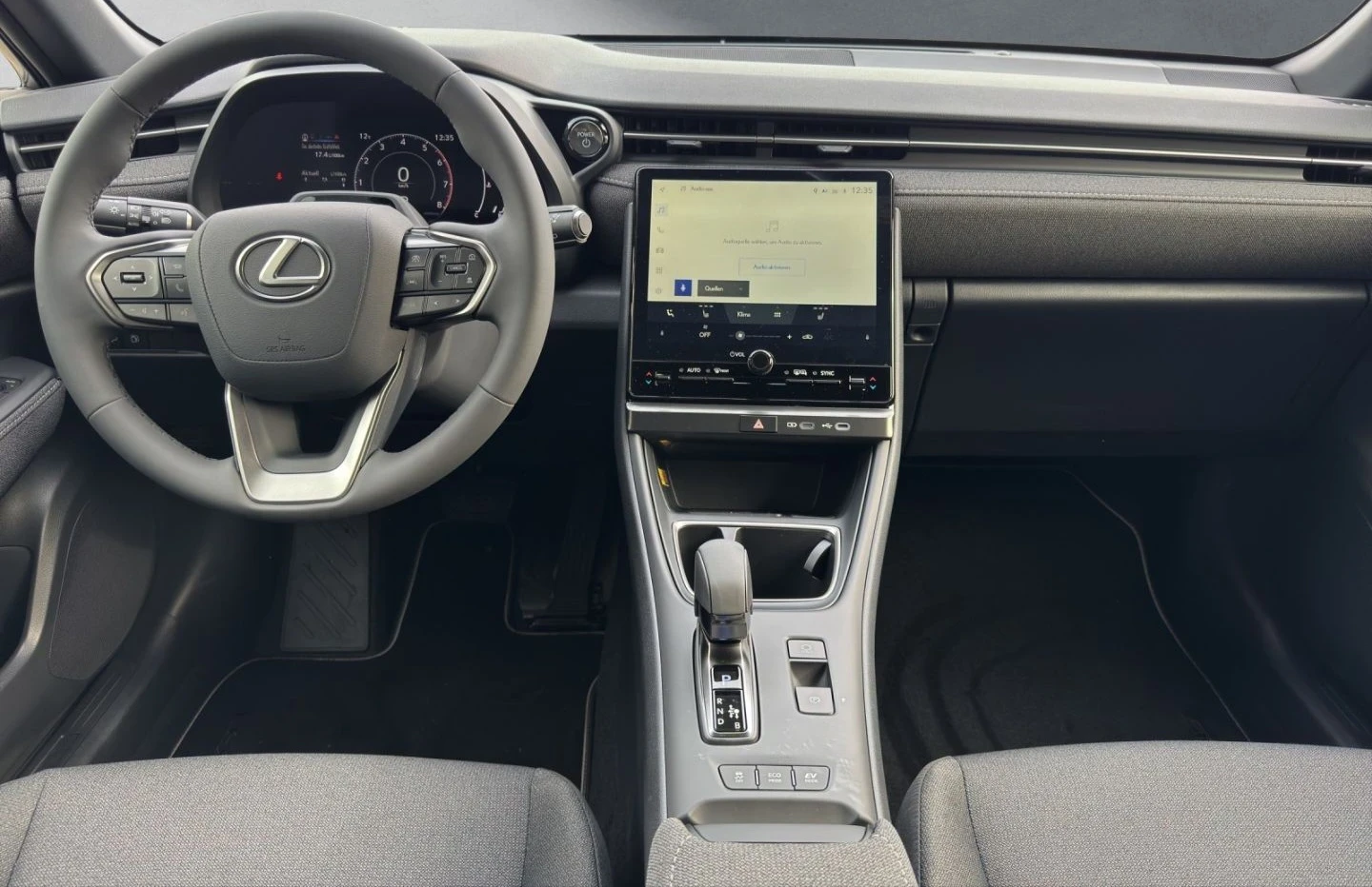 Lexus LBX 1.5* KOMFORT-PAK МОДЕЛ 2025 NEW  - изображение 10