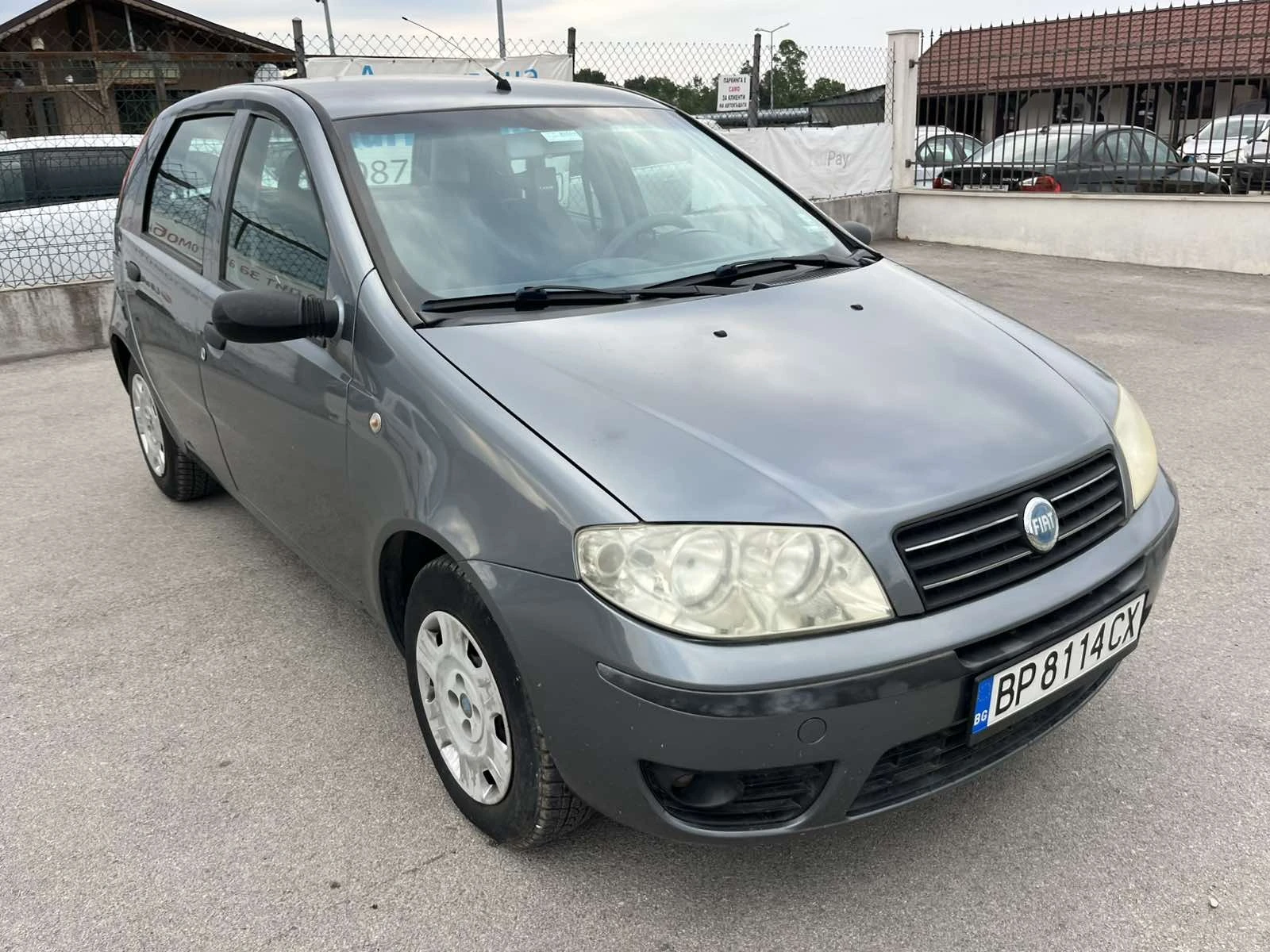 Fiat Punto 1.3I 60кс КЛИМАТИК РЕГИСТРИРАНО ОБСЛУЖЕНО - изображение 3