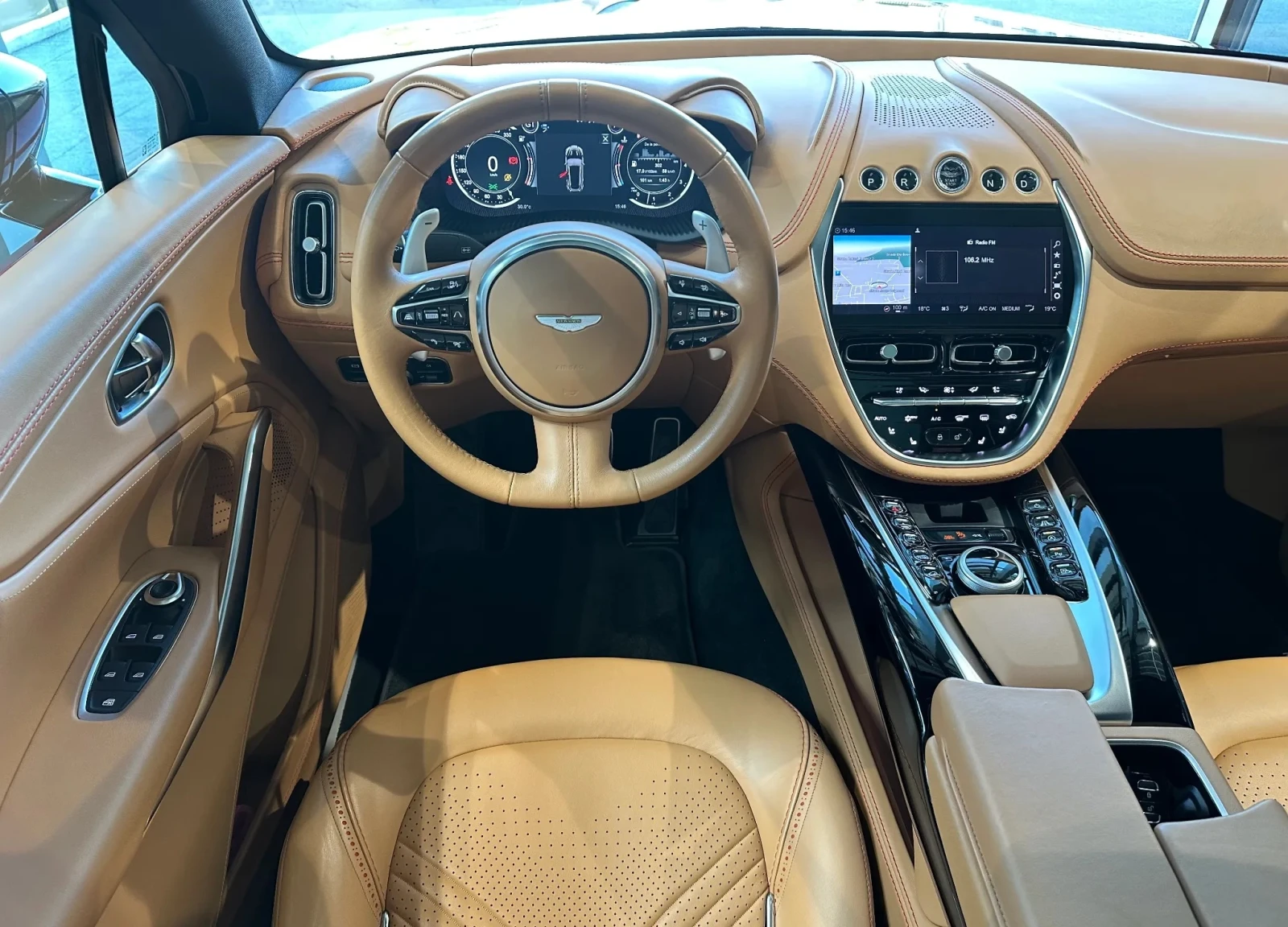 Aston Martin DBX 4.0 V8 AWD - изображение 8