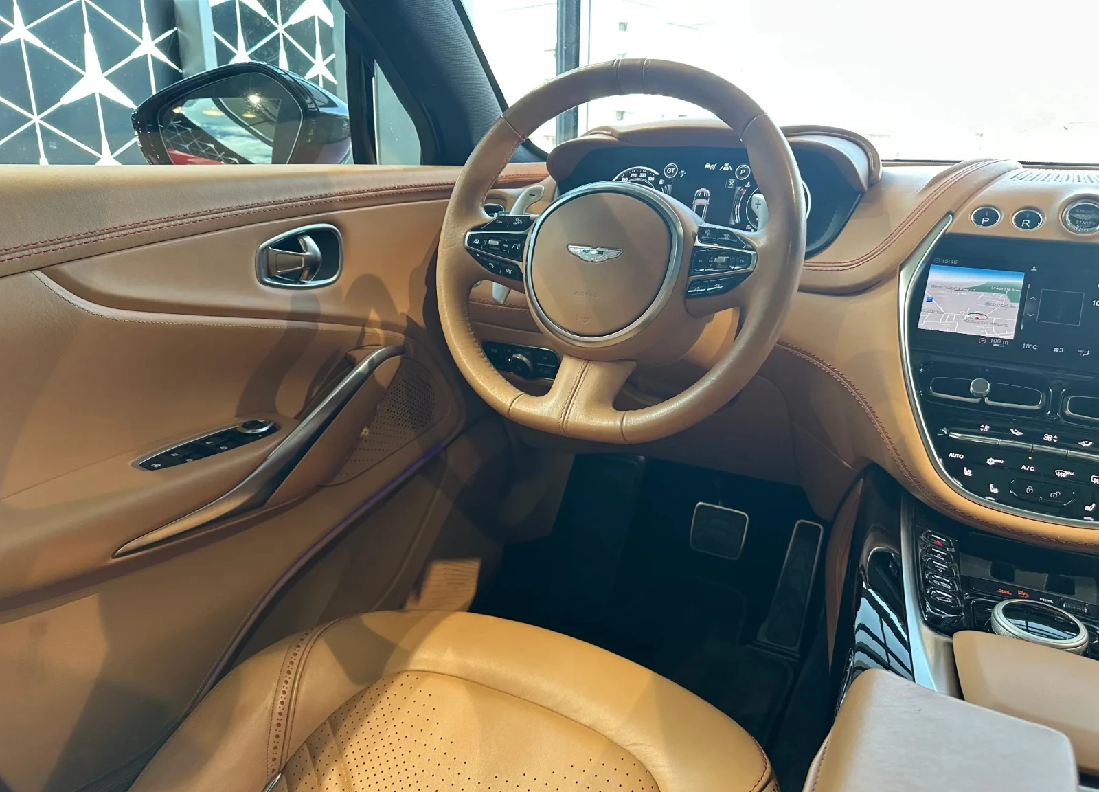 Aston Martin DBX 4.0 V8 AWD - изображение 9