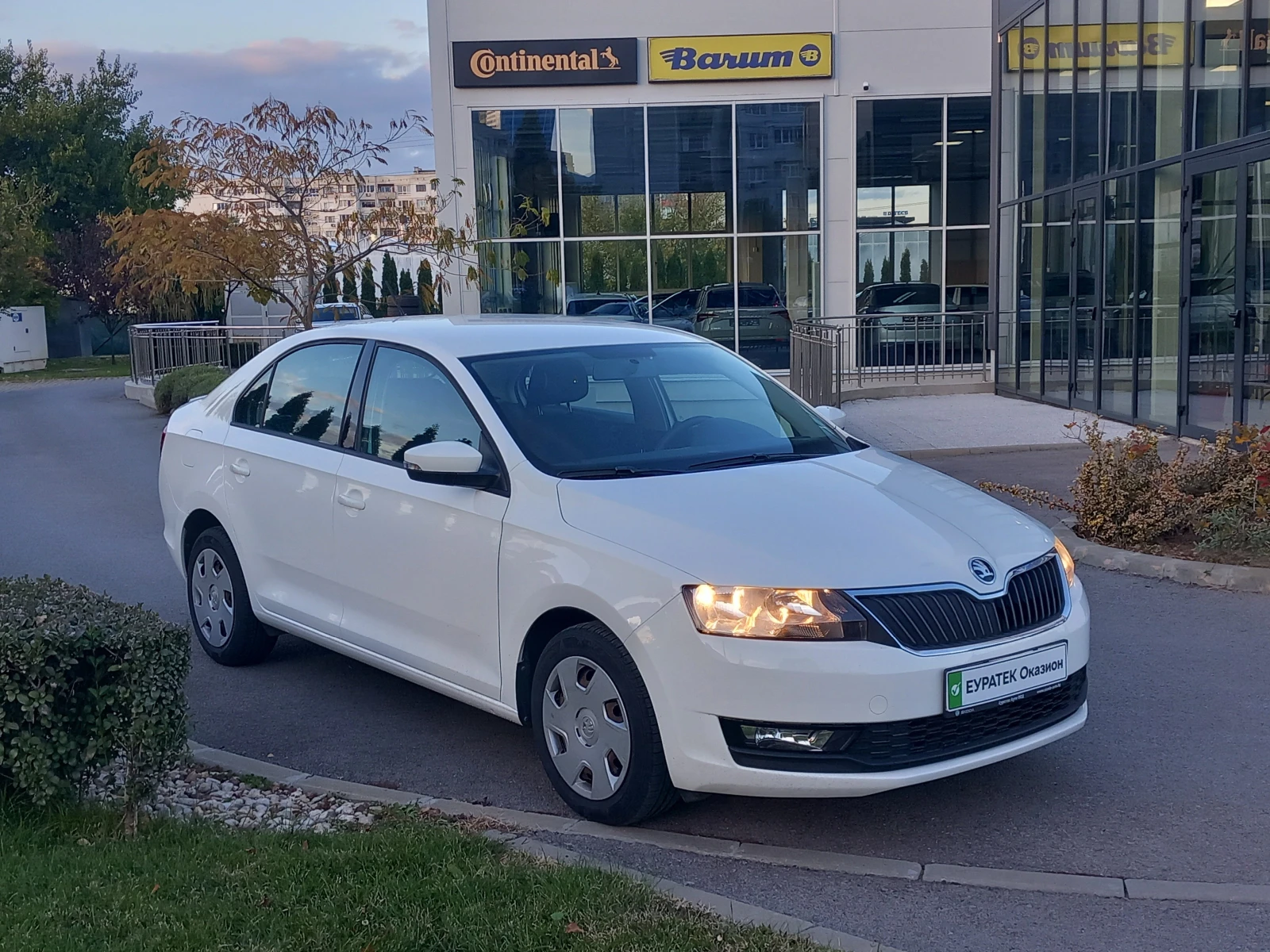 Skoda Rapid 1.4 TSI/ 7DSG | Mobile.bg — изображение 2