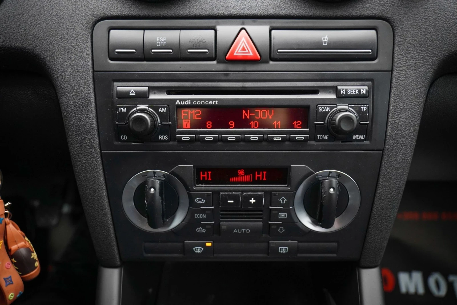 Audi A3 2.0TDI 140k.c. ОБСЛУЖЕНА ЛИЗИНГ! - изображение 8