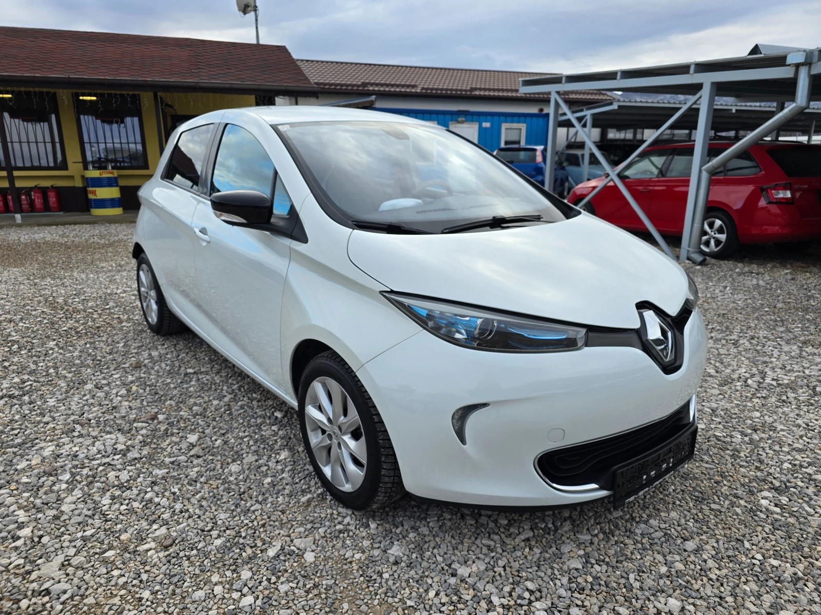 Renault Zoe НОВ ВНОС !! РЕАЛНИ 57000 км !!  - изображение 7