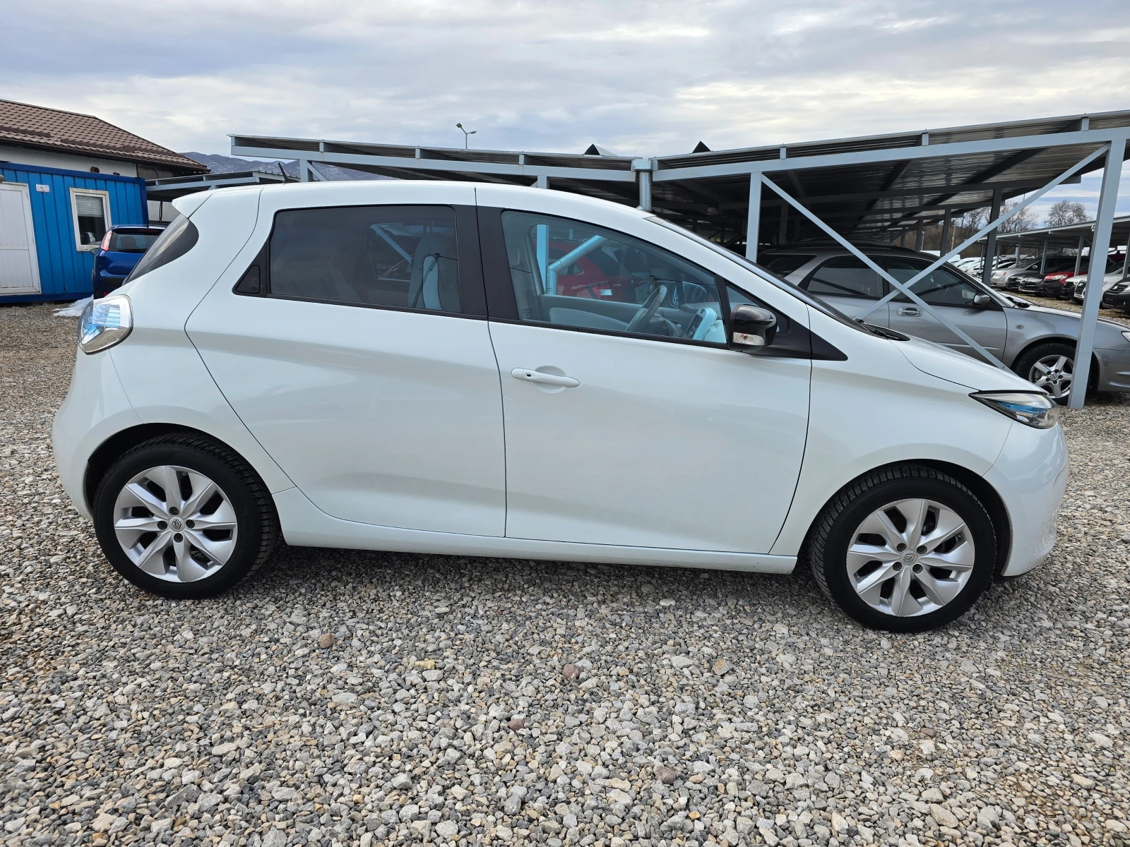 Renault Zoe НОВ ВНОС !! РЕАЛНИ 57000 км !!  - изображение 6