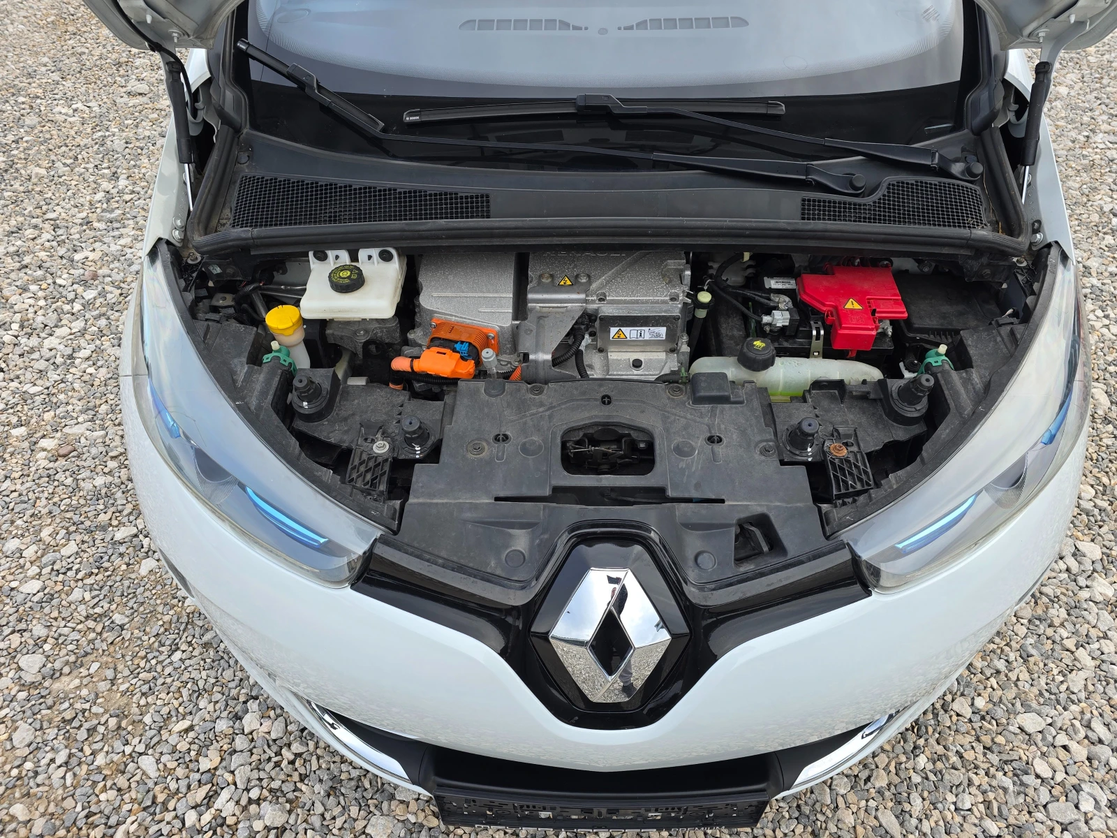 Renault Zoe НОВ ВНОС !! РЕАЛНИ 57000 км !! , снимка 17 - Автомобили и джипове - 53716275