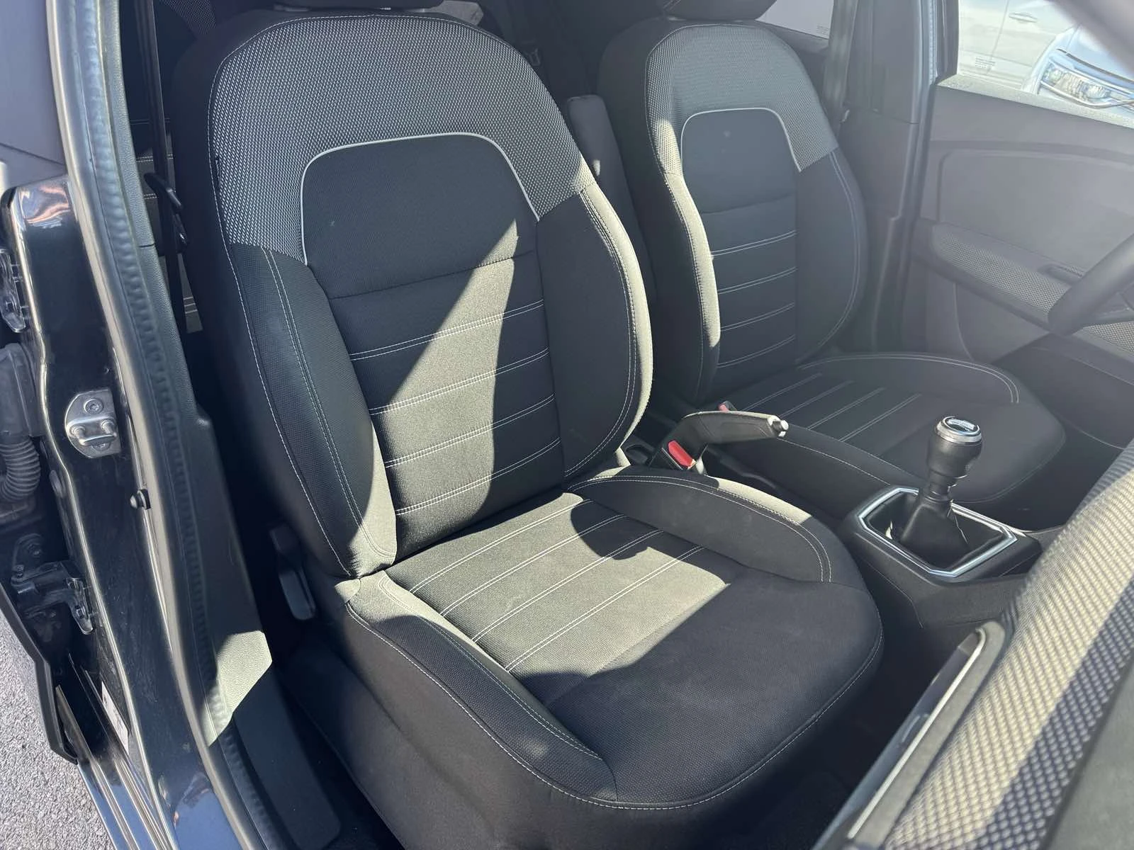 Dacia Logan 1.0Tce 91kc. LPG, снимка 9 - Автомобили и джипове - 53907657