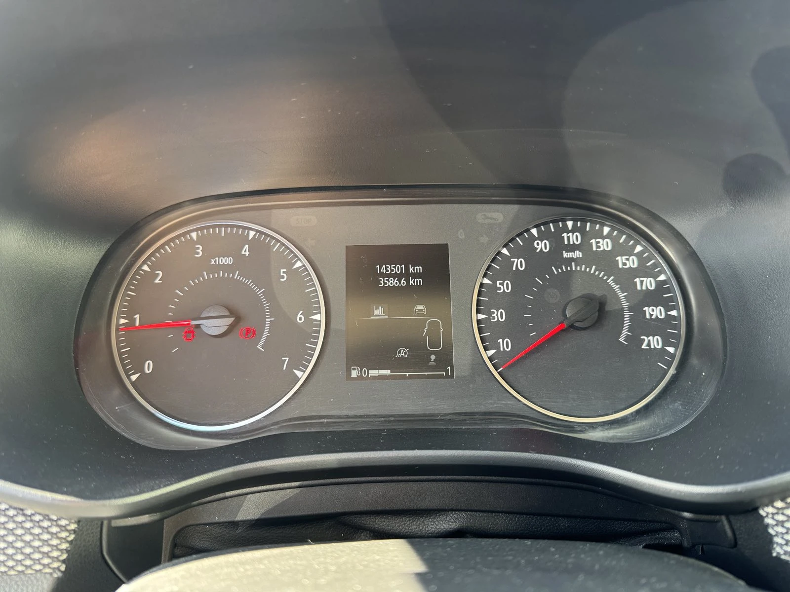 Dacia Logan 1.0Tce 91kc. LPG, снимка 15 - Автомобили и джипове - 53907657