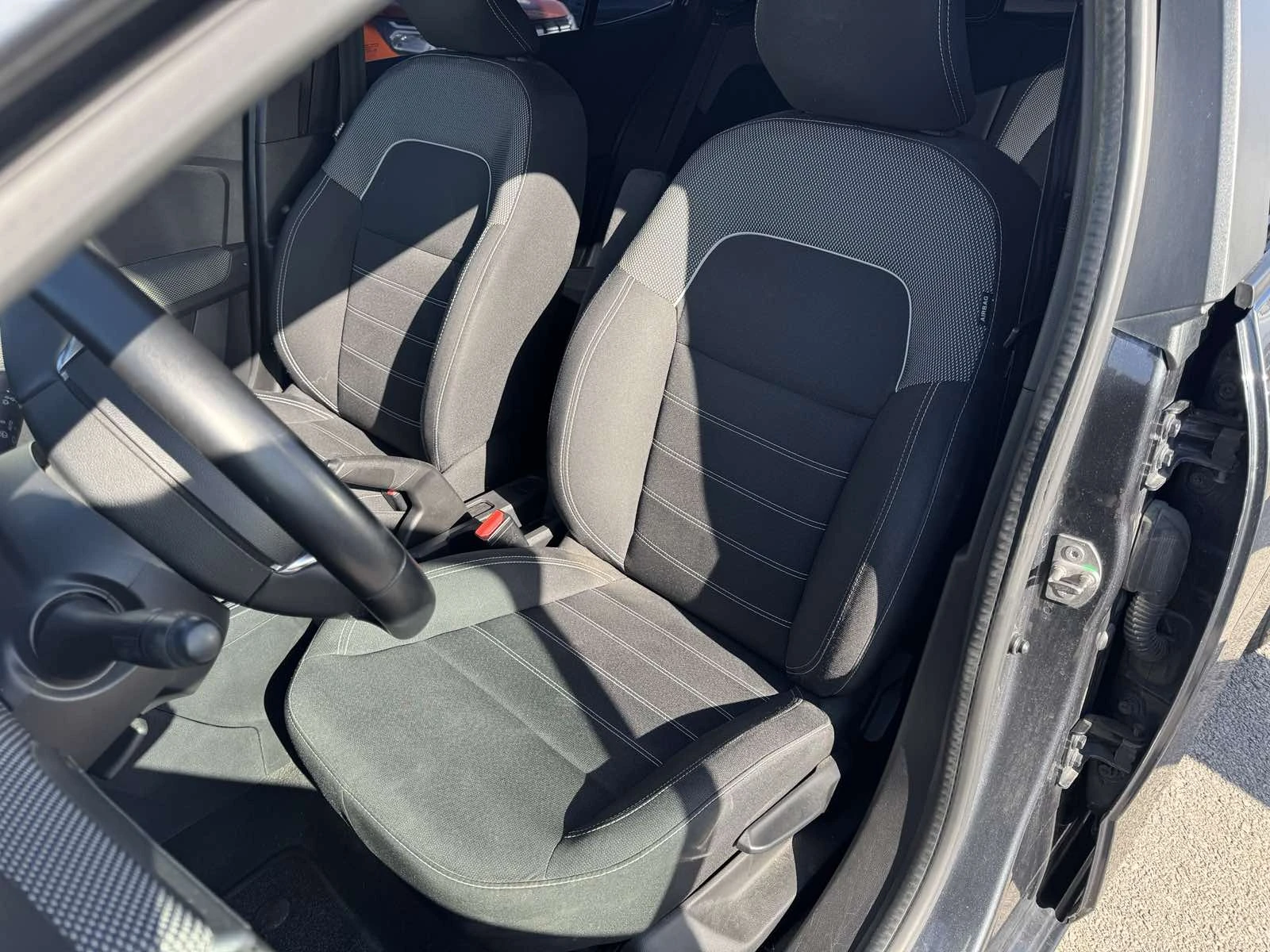 Dacia Logan 1.0Tce 91kc. LPG, снимка 13 - Автомобили и джипове - 53907657