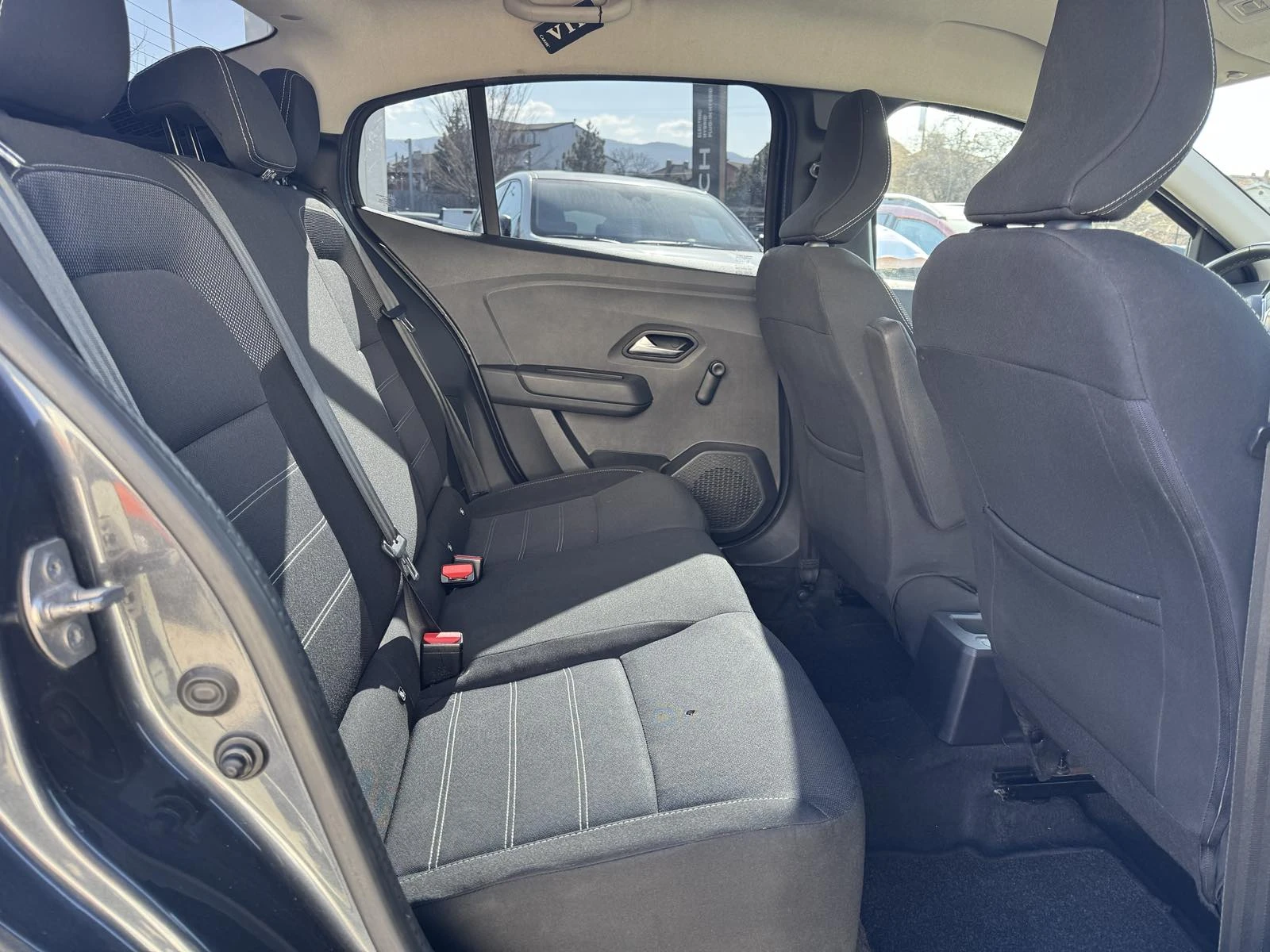 Dacia Logan 1.0Tce 91kc. LPG, снимка 10 - Автомобили и джипове - 53907657