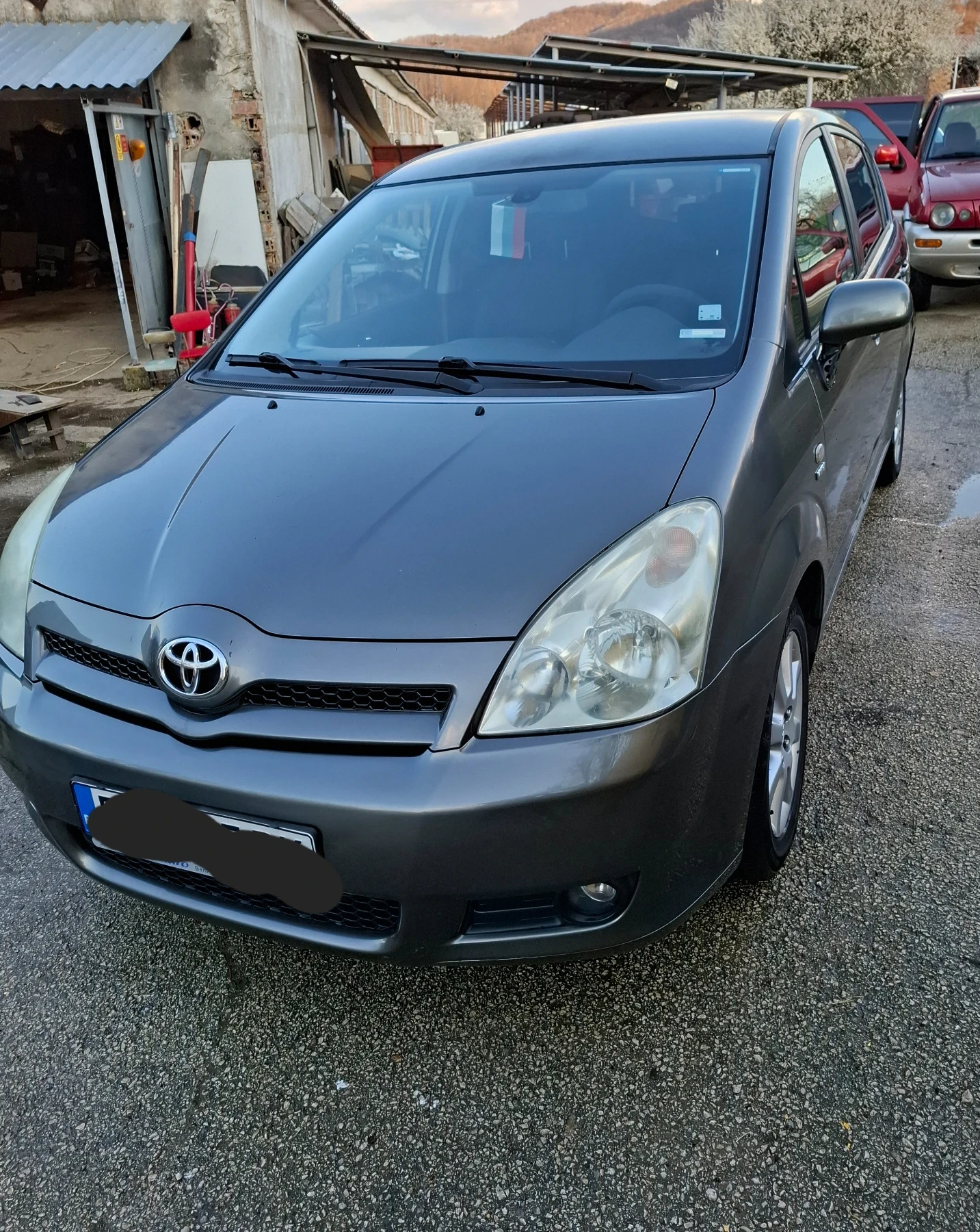 Toyota Corolla verso 1.8 VVT, снимка 2 - Автомобили и джипове - 54152122