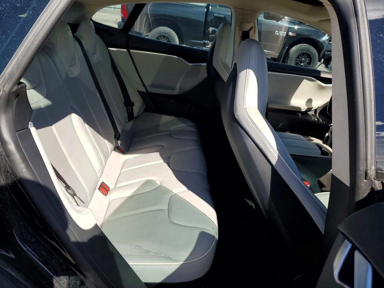 Tesla Model S P85D+ , снимка 10 - Автомобили и джипове - 54618283