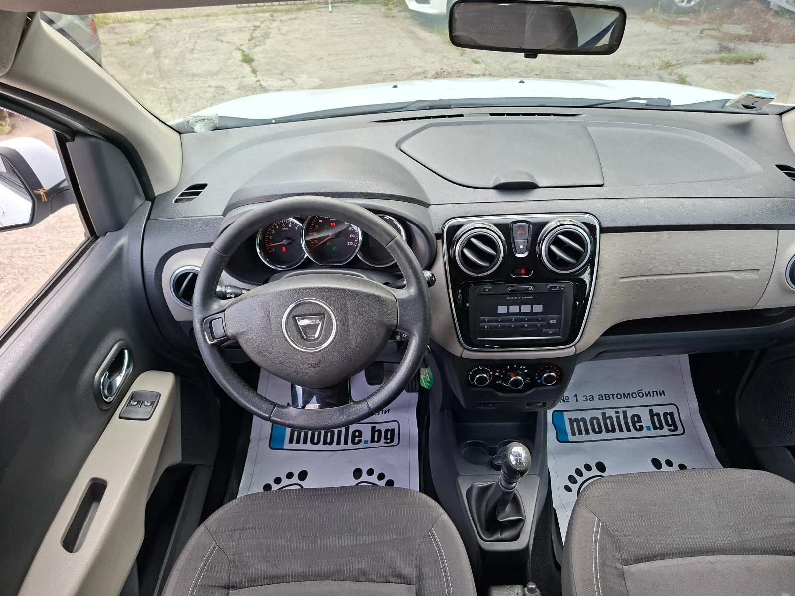 Dacia Lodgy 1.5DCI* 7 места* 6-SPEED* , снимка 10 - Автомобили и джипове - 54854078