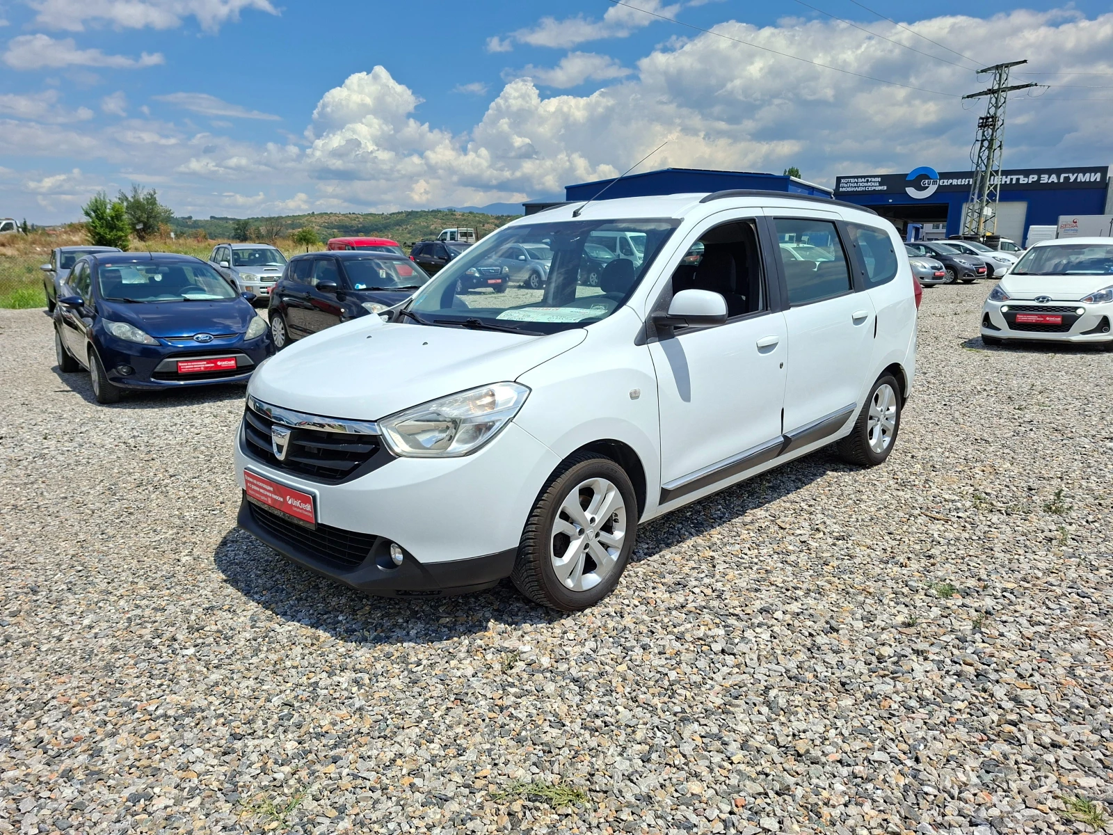 Dacia Lodgy 1.5DCI* 7 места* 6-SPEED* , снимка 2 - Автомобили и джипове - 54854078