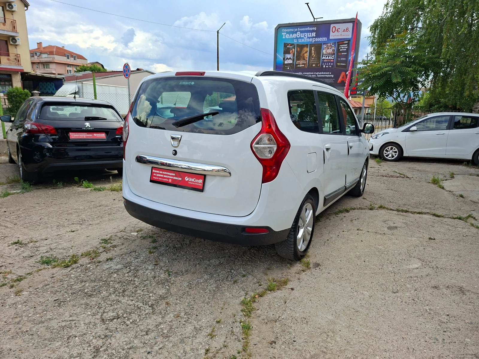 Dacia Lodgy 1.5DCI* 7 места* 6-SPEED* , снимка 5 - Автомобили и джипове - 54854078
