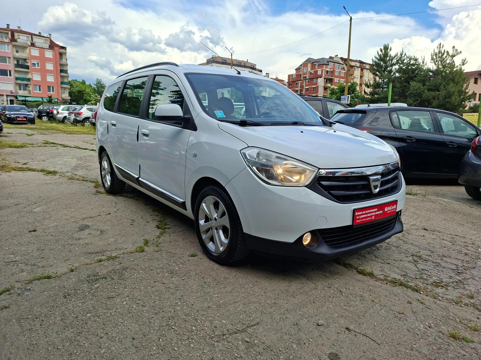 Dacia Lodgy 1.5DCI* 7 места* 6-SPEED* , снимка 6 - Автомобили и джипове - 54854078