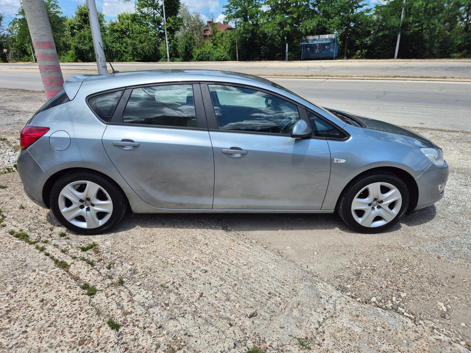Opel Astra 1.4i, GAS, снимка 5 - Автомобили и джипове - 54972071