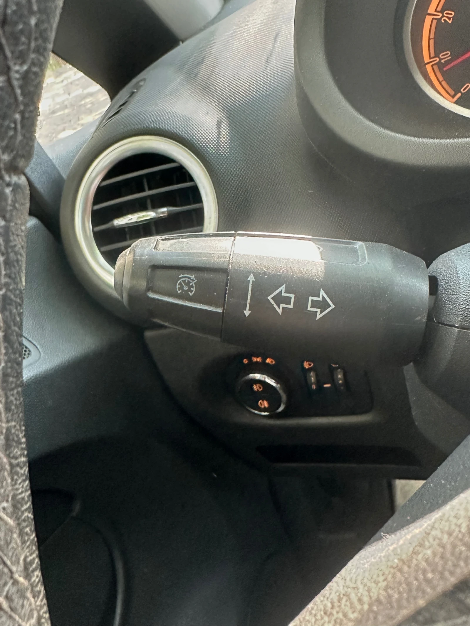 Opel Corsa 1.4i OPCline, Navi | Mobile.bg � ����������� 17