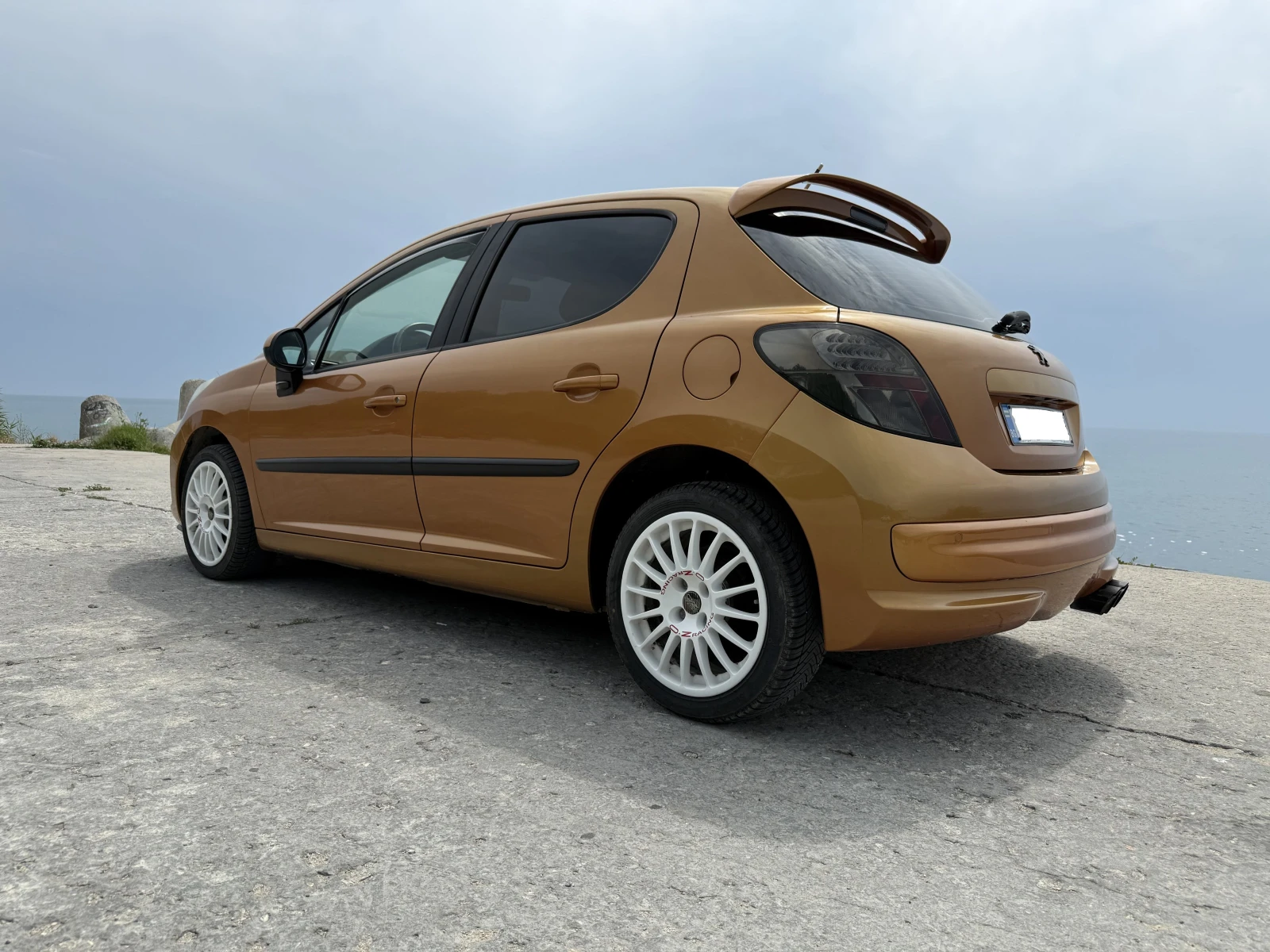 Peugeot 207 1.4 HDI, снимка 4 - Автомобили и джипове - 55589781