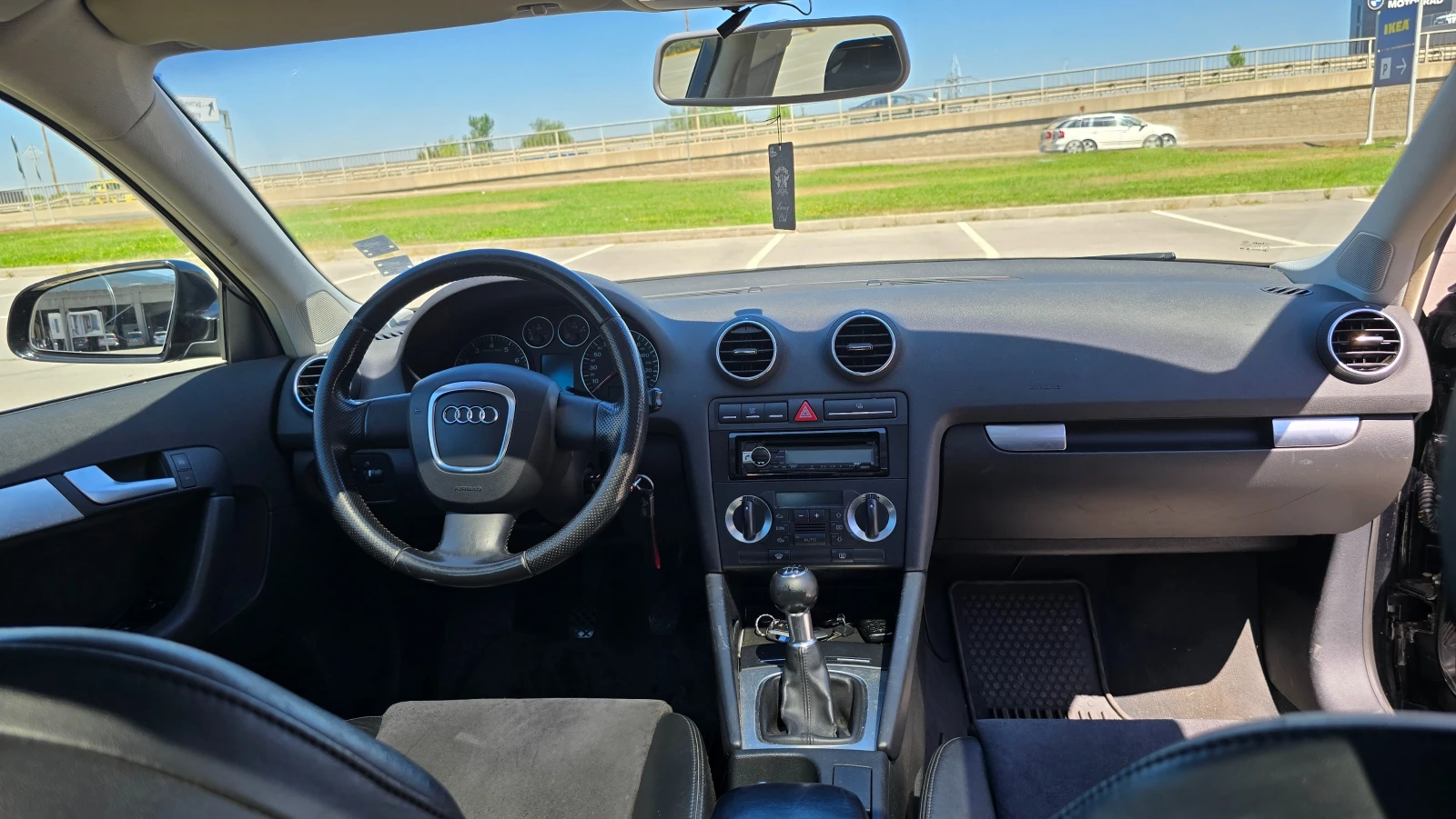 Audi A3 Sportback 1.6 FSI | Ксенон | Recaro | Панорама, снимка 8 - Автомобили и джипове - 56075313