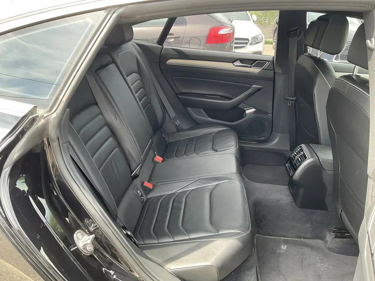 VW Arteon 4Motion SEL w/ R-Line - LTHR! NAV! BACK-UP CAM! | Mobile.bg � ����������� 9