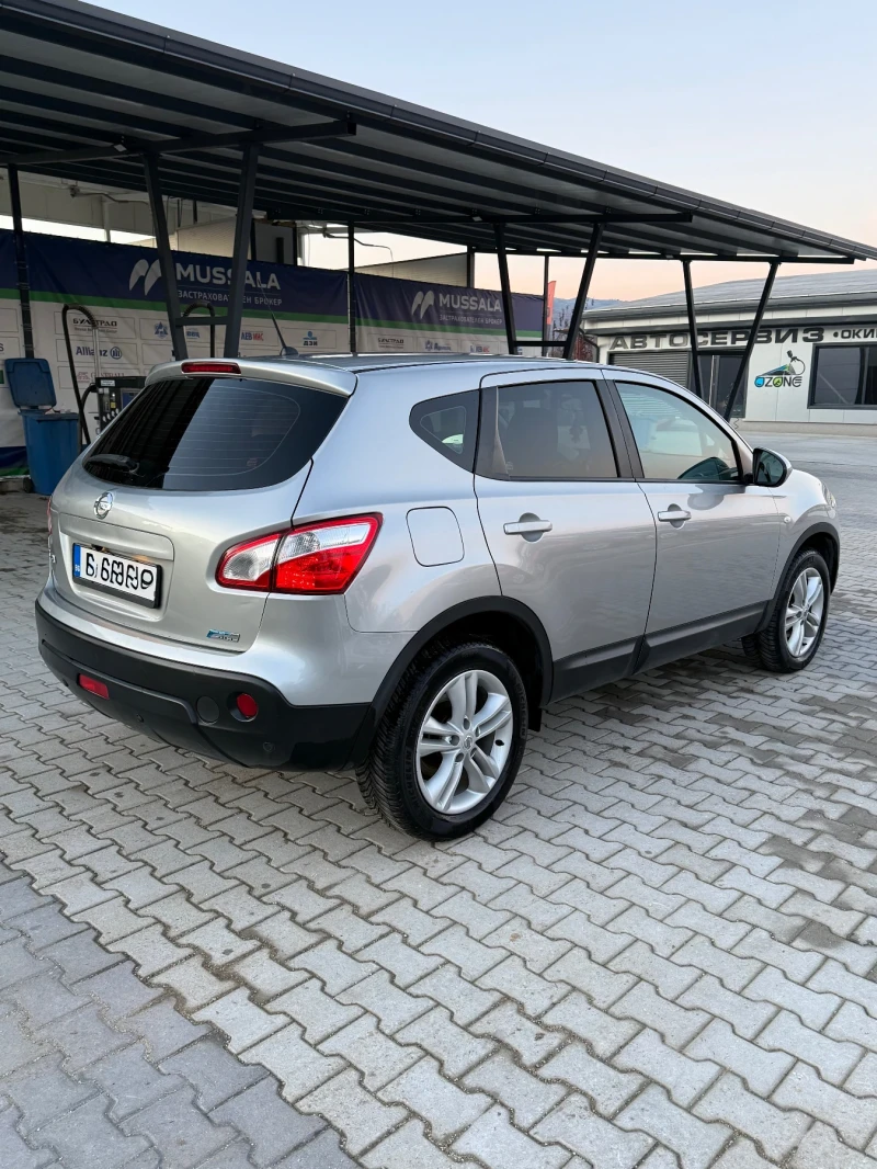 Nissan Qashqai, снимка 4 - Автомобили и джипове - 52716367