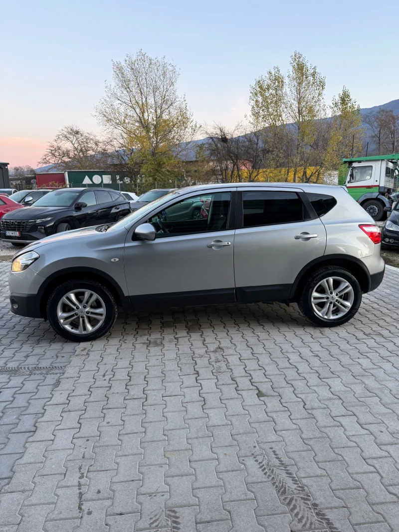Nissan Qashqai, снимка 2 - Автомобили и джипове - 52716367