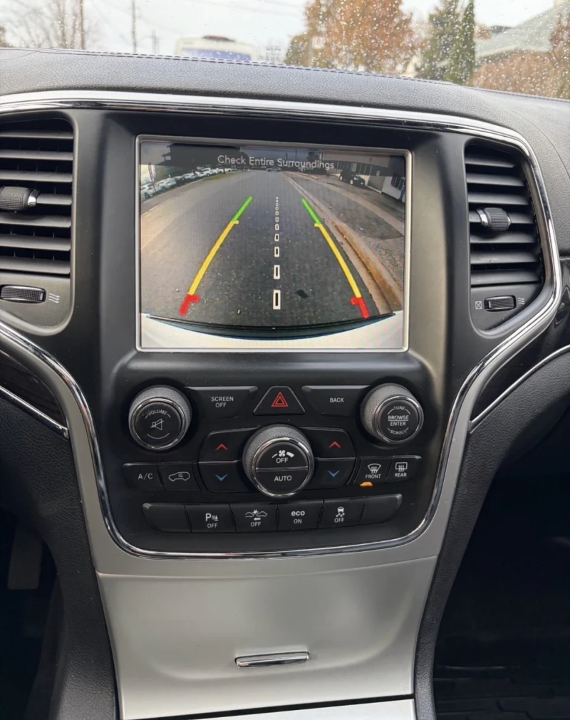 Jeep Grand cherokee OVERLAND * * CARFAX * * АВТО КРЕДИТ * * , снимка 7 - Автомобили и джипове - 53116584