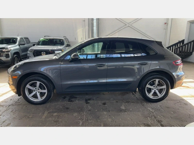 Porsche Macan CARFAX * АВТОКРЕДИТ * ПРОГНОЗНА ЦЕНА ДО БГ, снимка 2 - Автомобили и джипове - 54512193