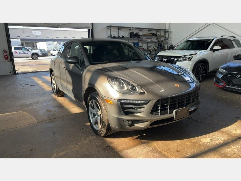 Porsche Macan CARFAX * АВТОКРЕДИТ * ПРОГНОЗНА ЦЕНА ДО БГ, снимка 10 - Автомобили и джипове - 54512193