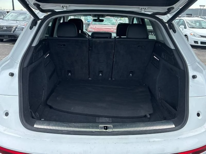 Audi Q5 * Progressiv * 2 КЛЮЧА * ПОДГРЕВ * ПАМЕТ, снимка 12 - Автомобили и джипове - 55691701
