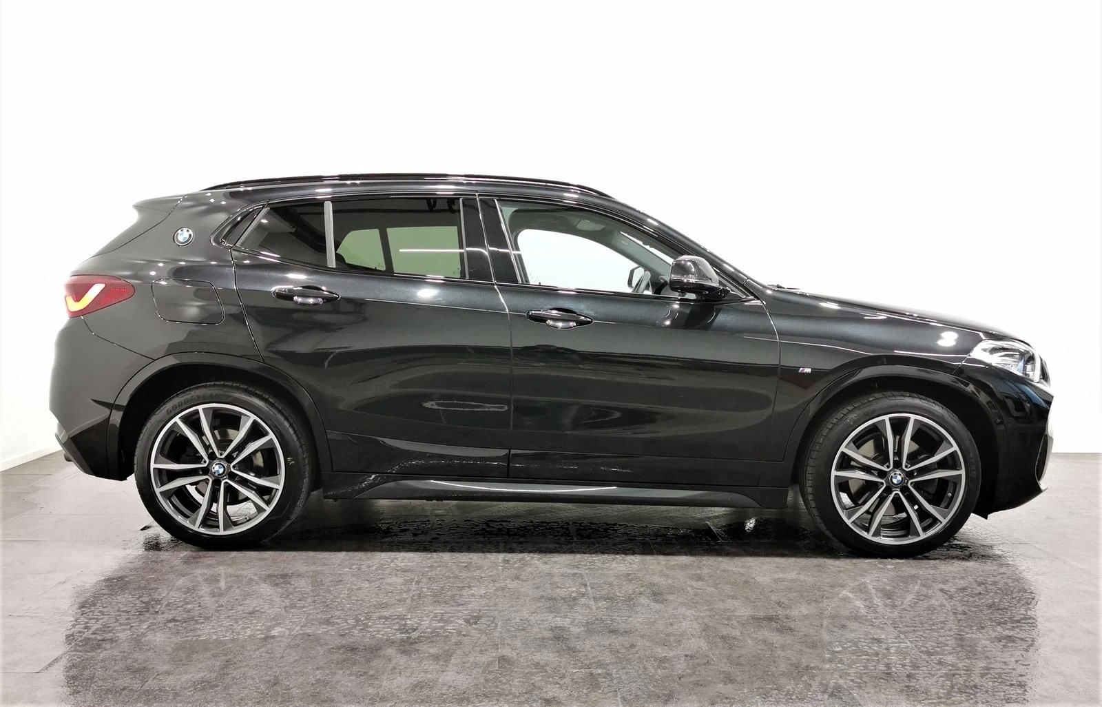 BMW X2 xDrive20d*M Sportpaket*Pano*LED*HUD*ГАРАНЦИЯ - изображение 3