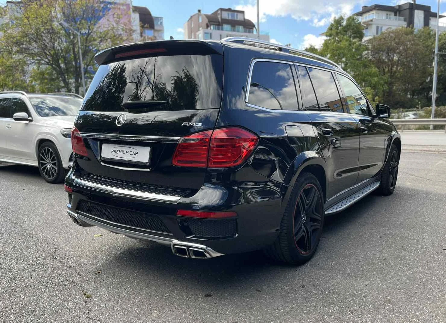 Mercedes-Benz GL 63 AMG  - изображение 7