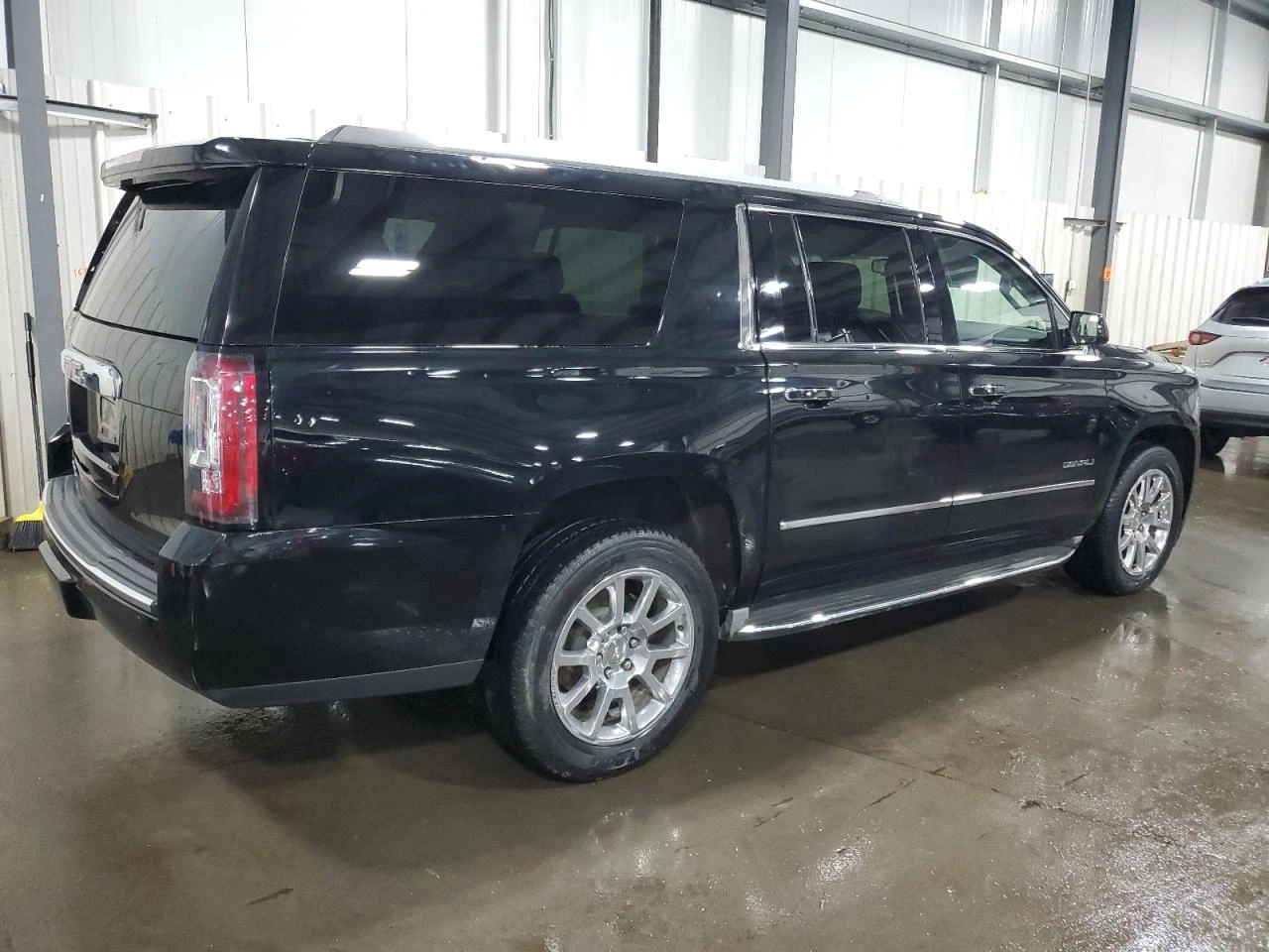 Gmc Yukon XL DENALI 6.2L V8 * Става на ГАЗ - изображение 3