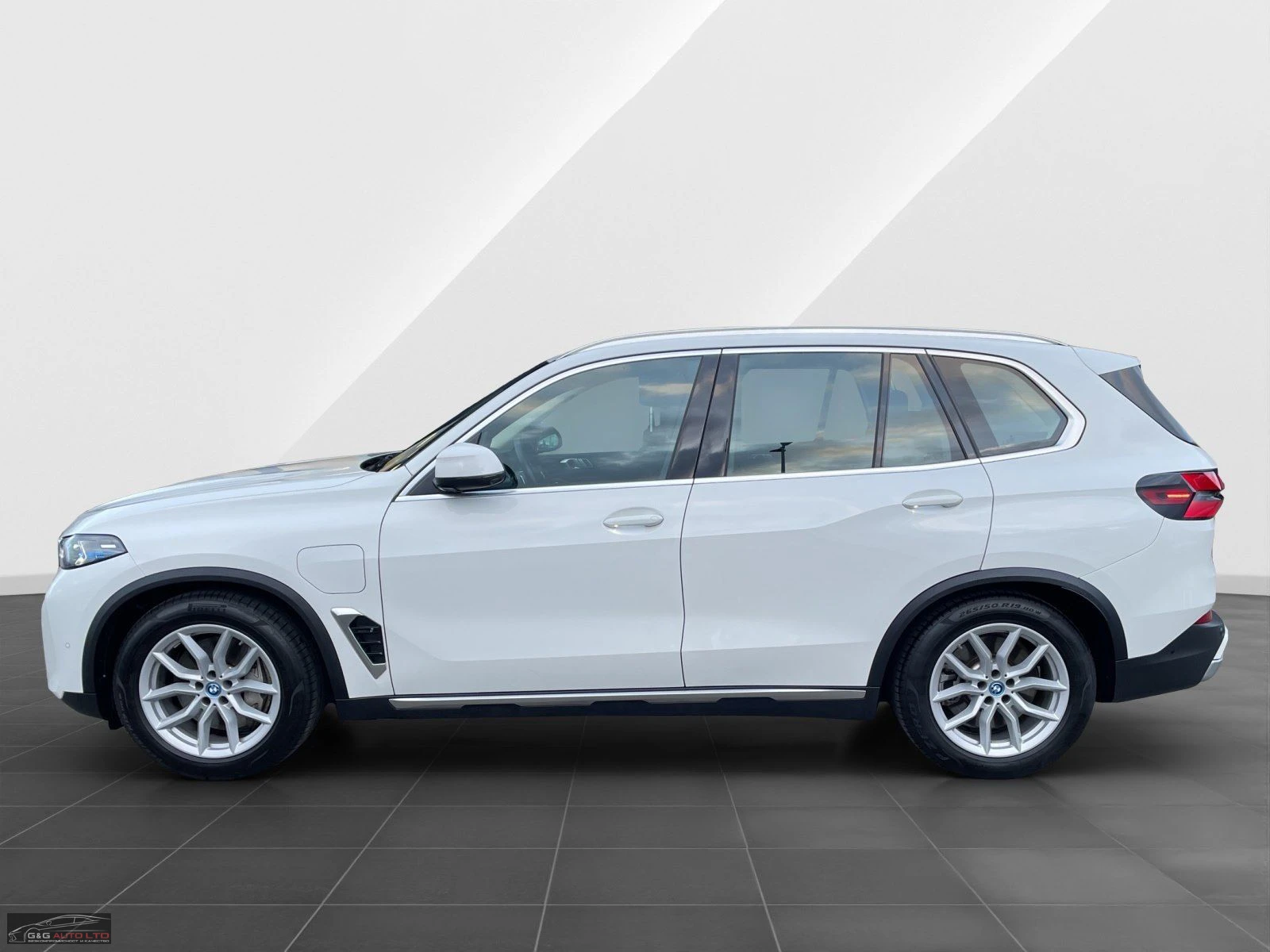 BMW X5 xDRIVE-50e/489HP/DRIVING-PRO/PARK-PRO/360/907b - изображение 3