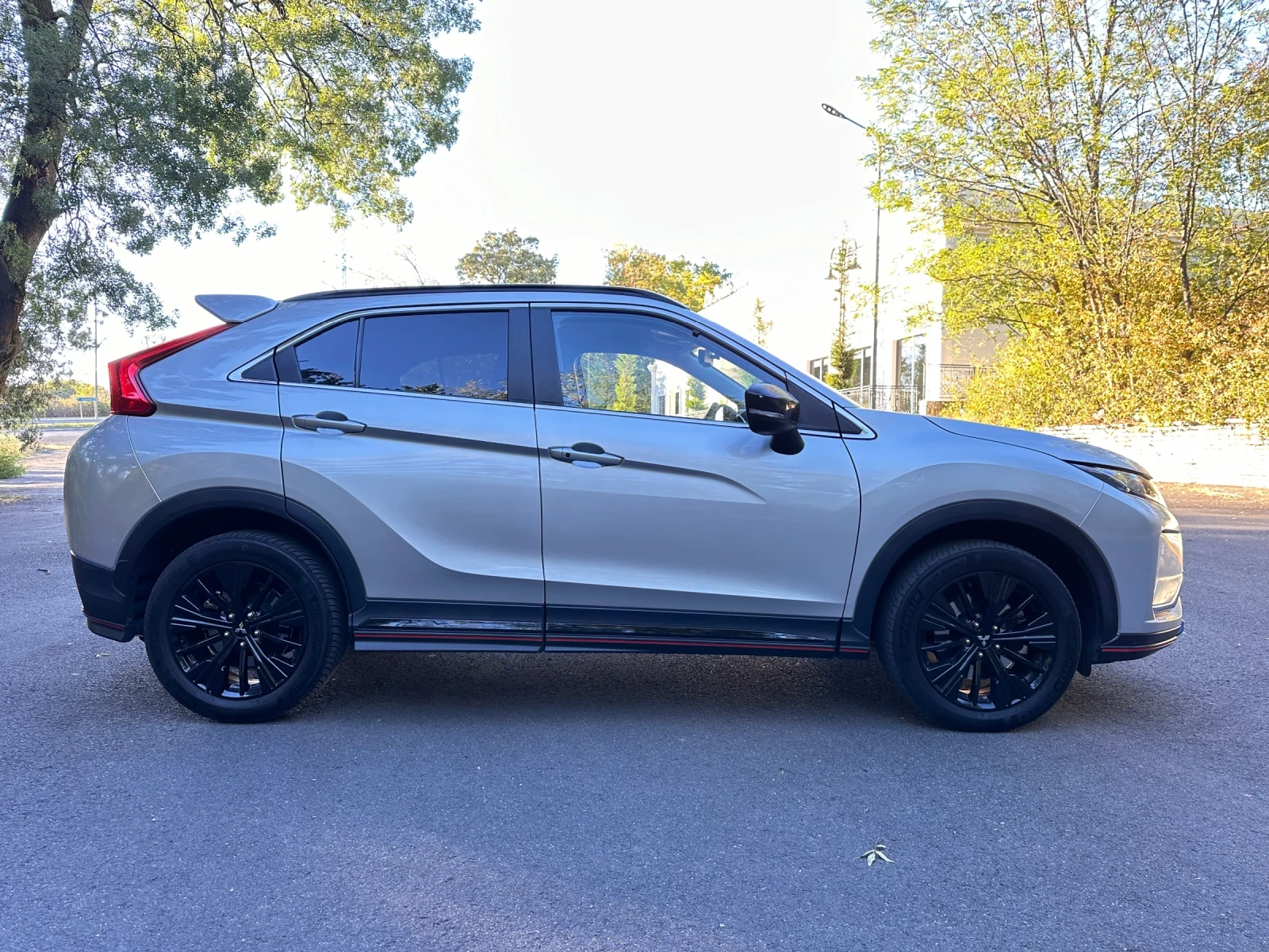 Mitsubishi Eclipse Cross 2.2Di-D - изображение 3