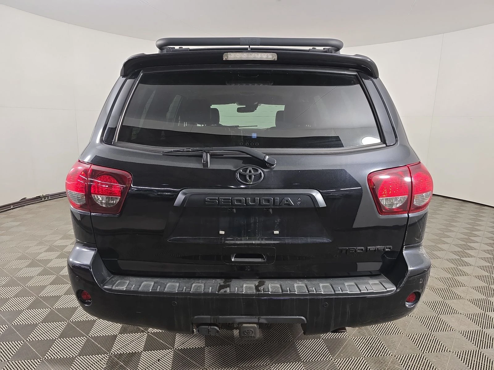 Toyota Sequoia TDR PRO 5.7 Дистроник* JBL* М.Точка* Kожа* 7-Места - изображение 4