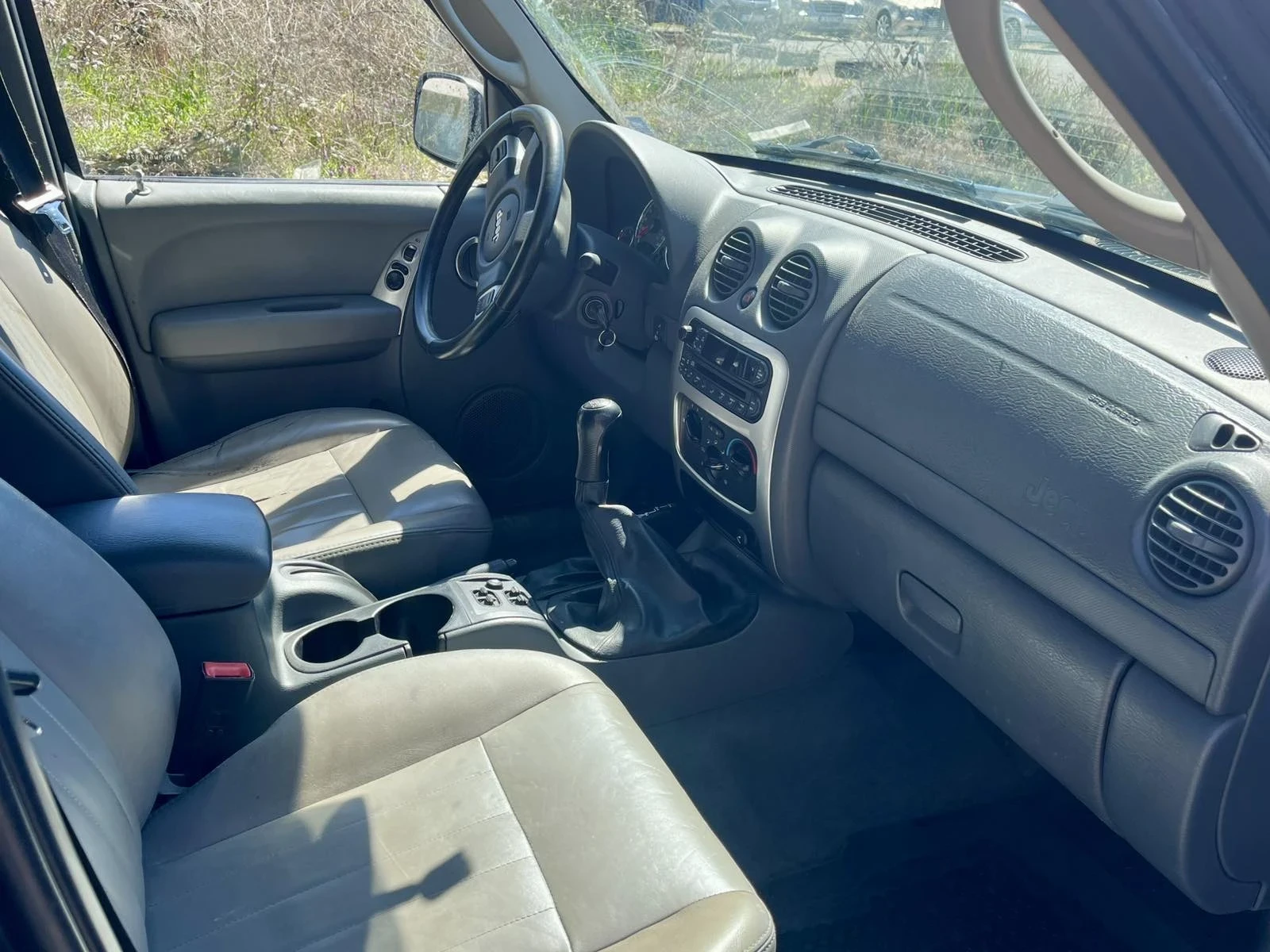 Jeep Cherokee 2.8CRD, снимка 7 - Автомобили и джипове - 54137696