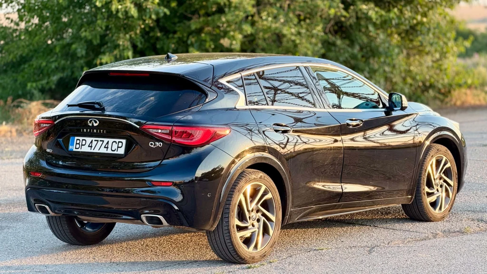 Infiniti Q30, снимка 13 - Автомобили и джипове - 54900505