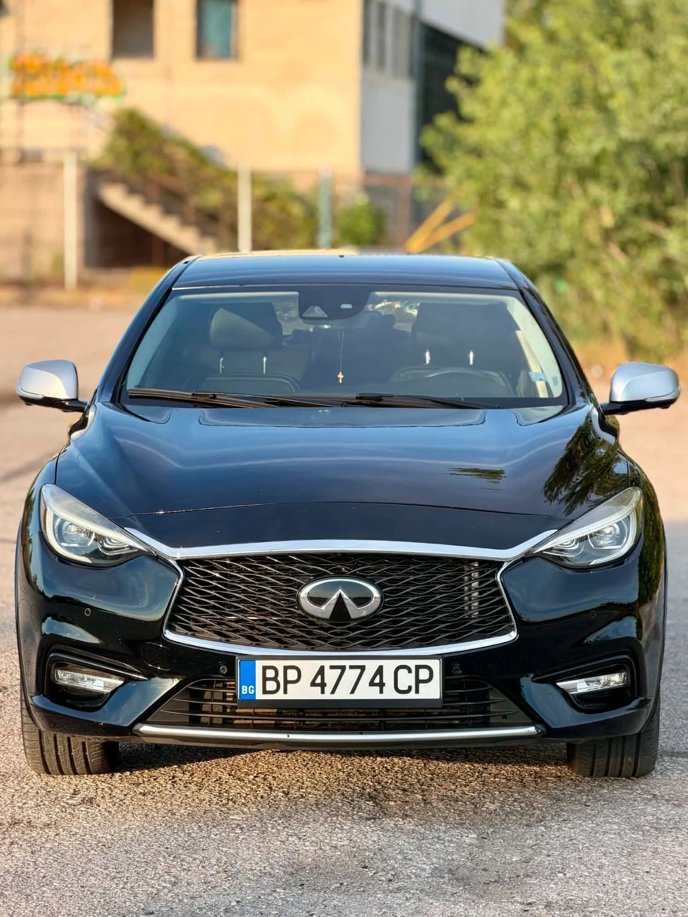 Infiniti Q30, снимка 6 - Автомобили и джипове - 54900505