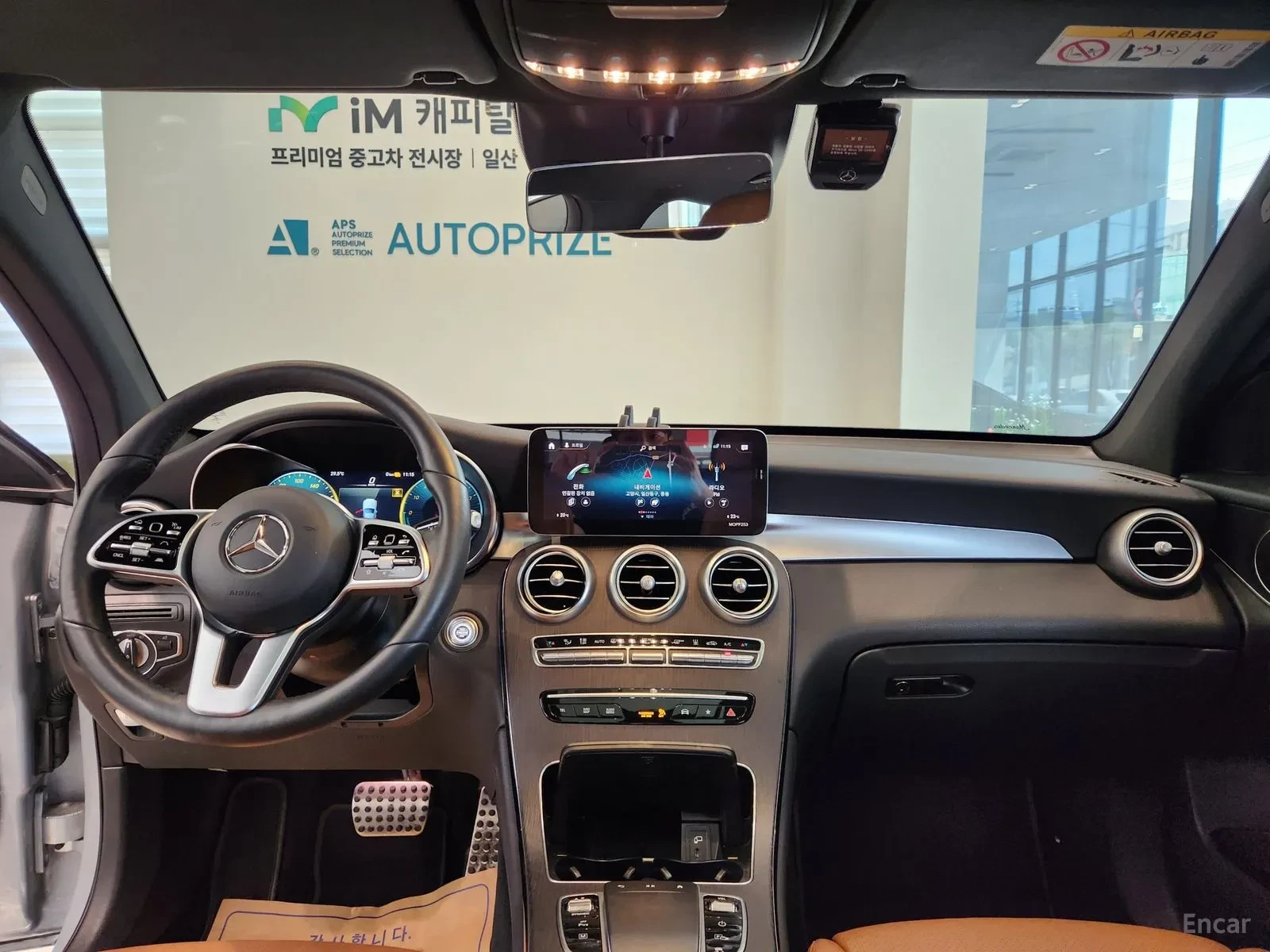 Mercedes-Benz GLC 300 HYBRID* 100 000KM!!!* AMG LINE* COUPE!!!, снимка 7 - Автомобили и джипове - 54923808